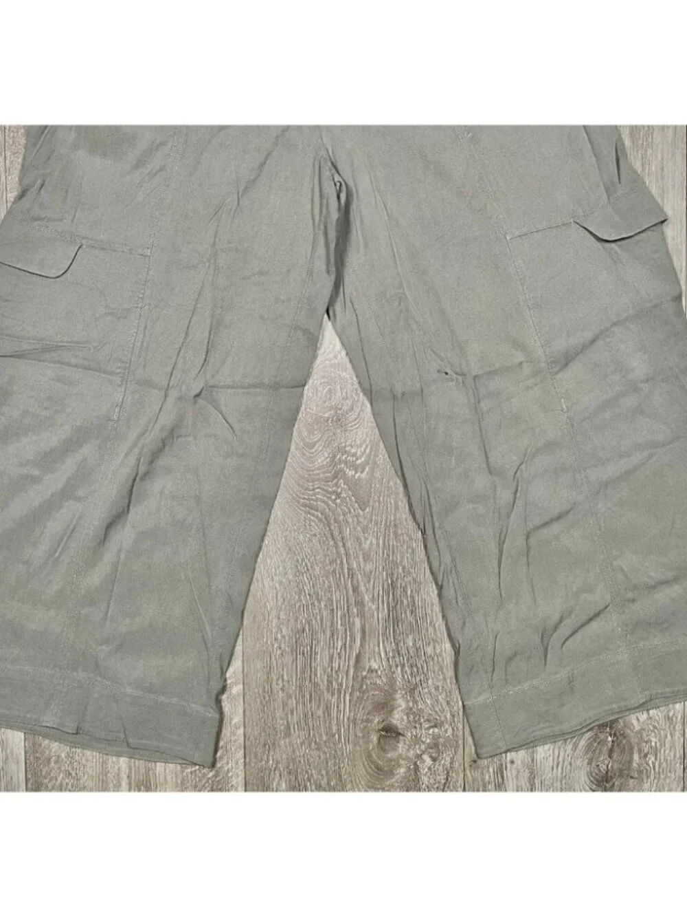 Lululemon Metropolis Maven Green Crop Cargo Wide Leg Pants - Women Size 6